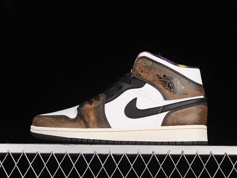 Nike Air Jordan 1 - Brown Lava