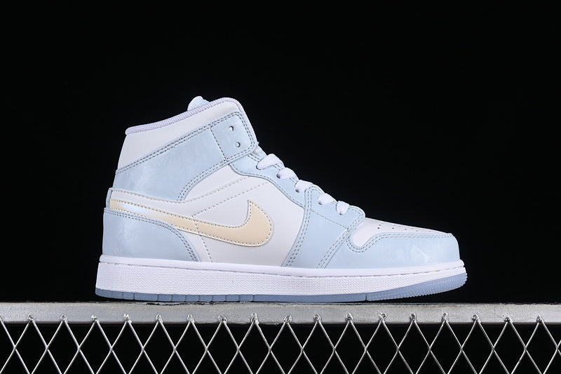 Nike Air Jordan 1 - Blue Moon