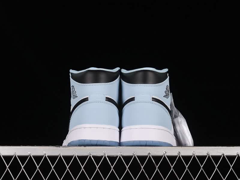Nike Air 1 Jordan - ICY BLUE