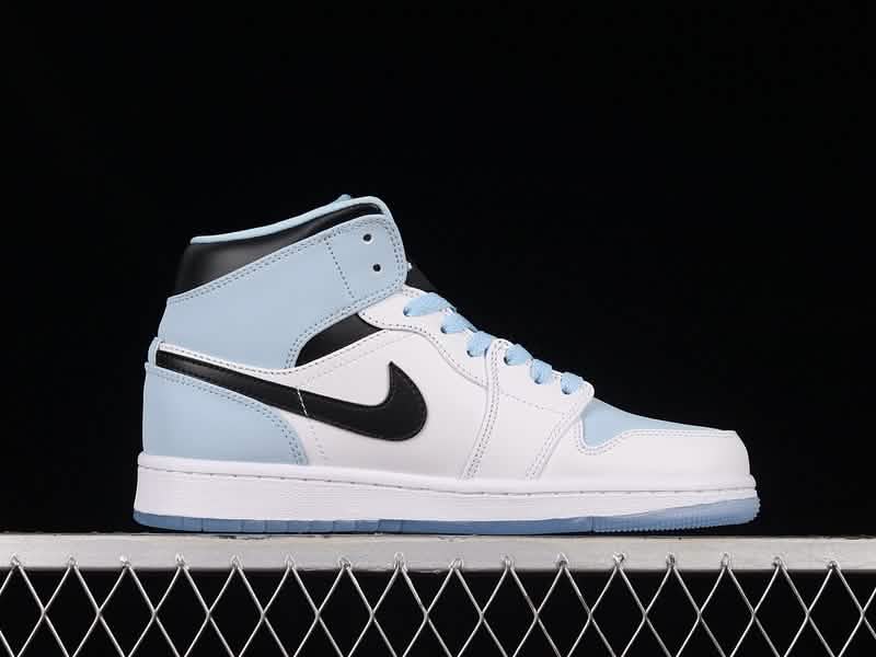 Nike Air 1 Jordan - ICY BLUE