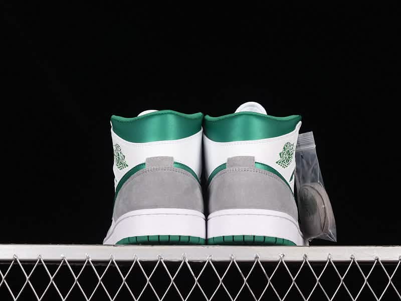 Nike Air Jordan 1 - Emerald Green