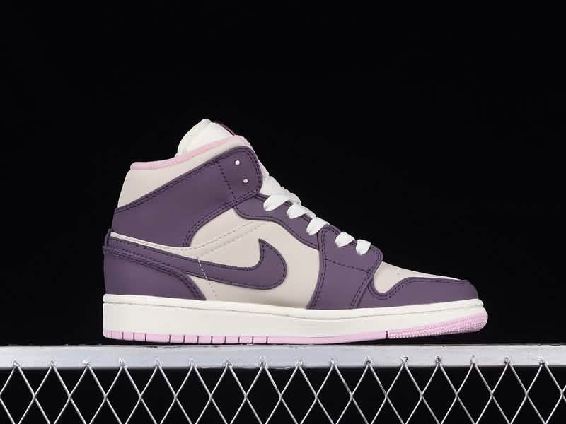 Nike Air Jordan 1 - Purple World