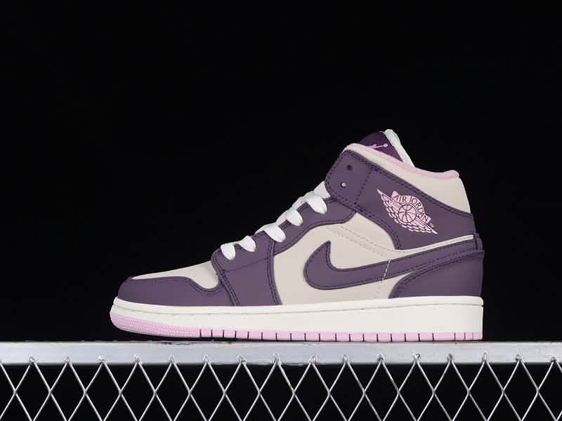 Nike Air Jordan 1 - Purple World