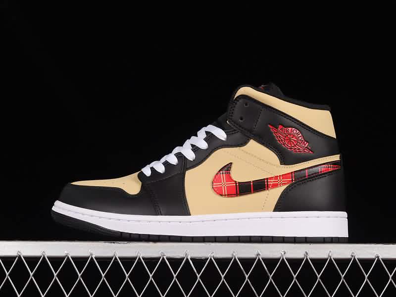 Nike Air Jordan 1 - Red Wings