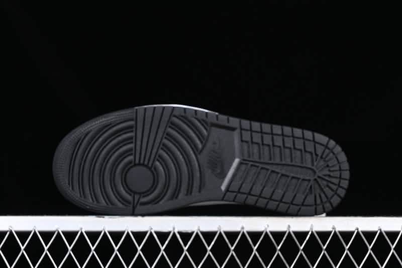 Nike Air Jordan 1 - Retro Black