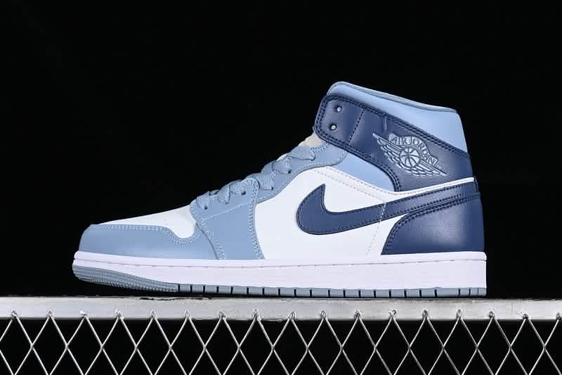 Nike Air Jordan 1 - Retro Blue