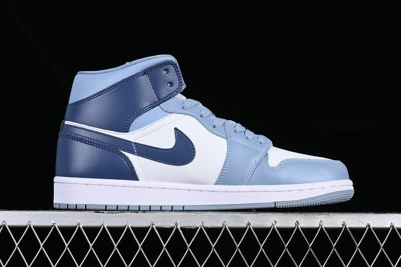 Nike Air Jordan 1 - Retro Blue