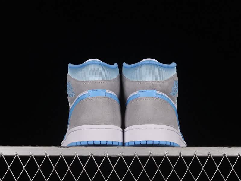 Nike Air Jordan 1 - Retro Light Blue