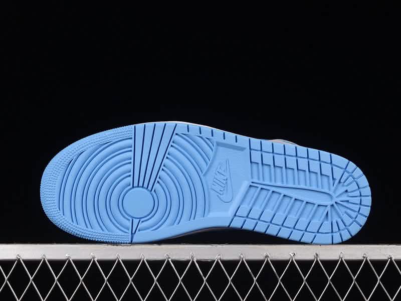 Nike Air Jordan 1 - Retro Light Blue