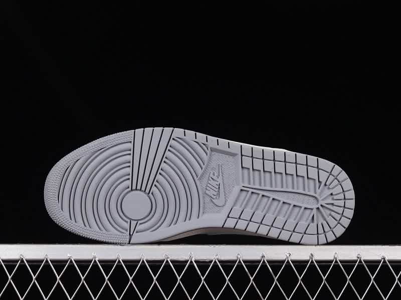 Nike Air Jordan 1 - Snow White