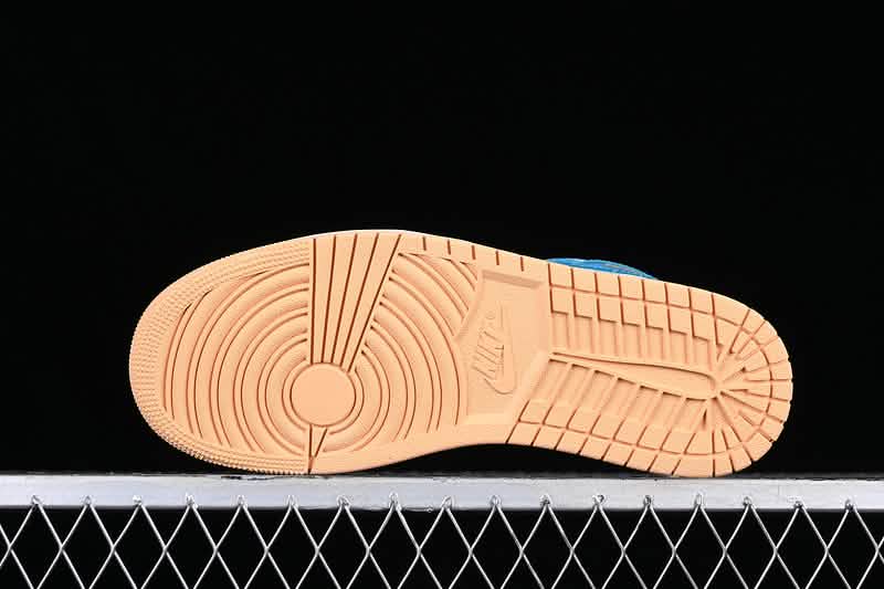 Nike Air Jordan 1 - SPACE BLUE