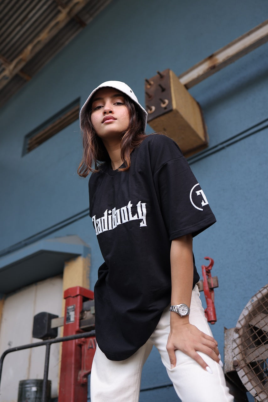 Oversized tee black graphic shirt urban style