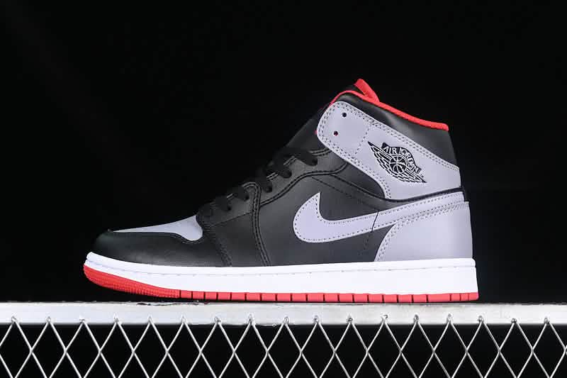 Nike Air Jordan 1 - Gray