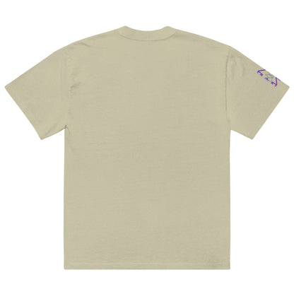 Beige short-sleeved t-shirt featuring an Artistic Crown Design for casual wear