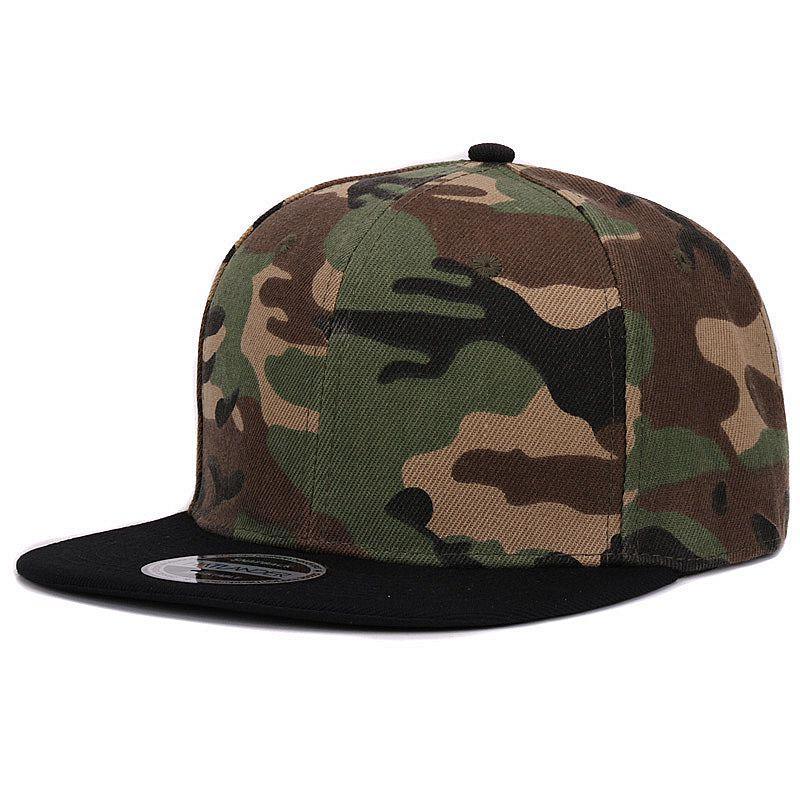 Camo flat-brimmed baseball cap from HATLANDER in durable polyester fabric