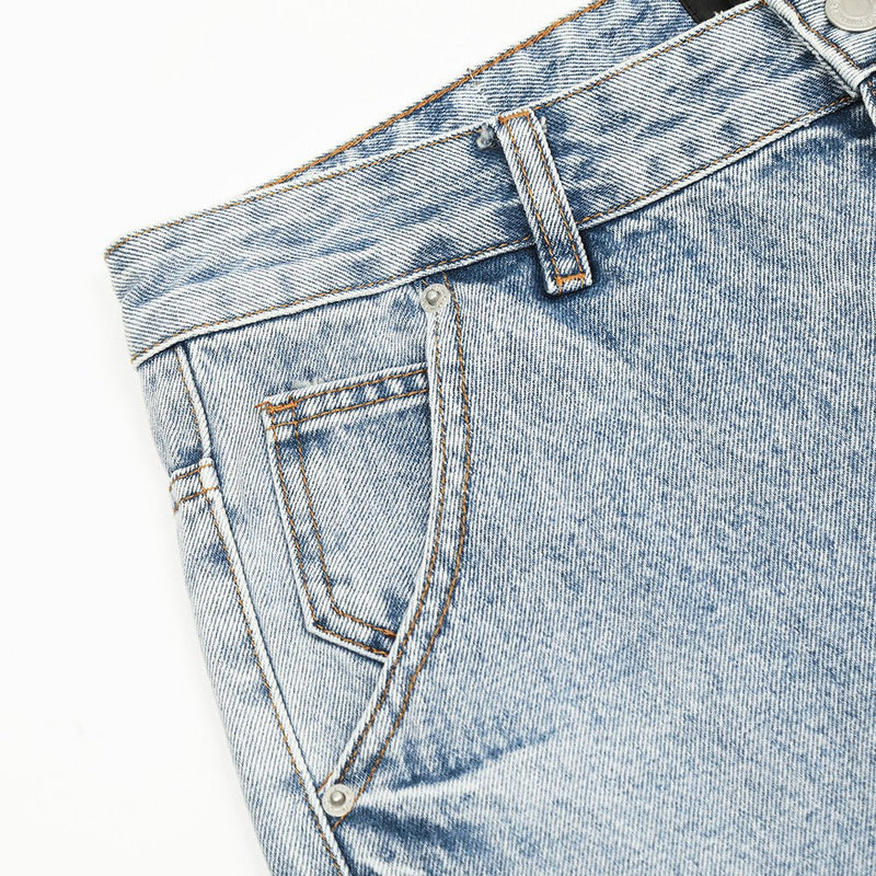 Ljustvättade jeans med vida ben