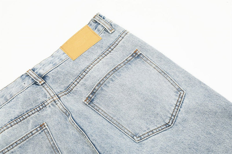 Ljustvättade jeans med vida ben