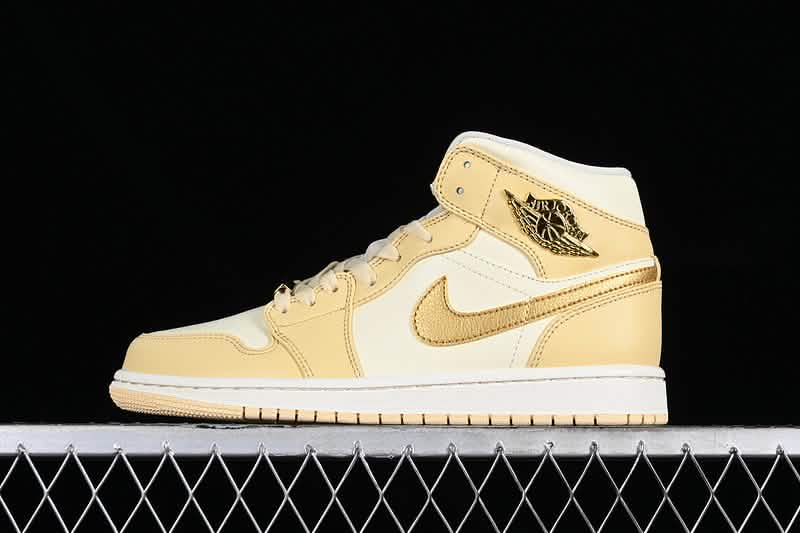 Nike Air Jordan 1 - Gold Digger