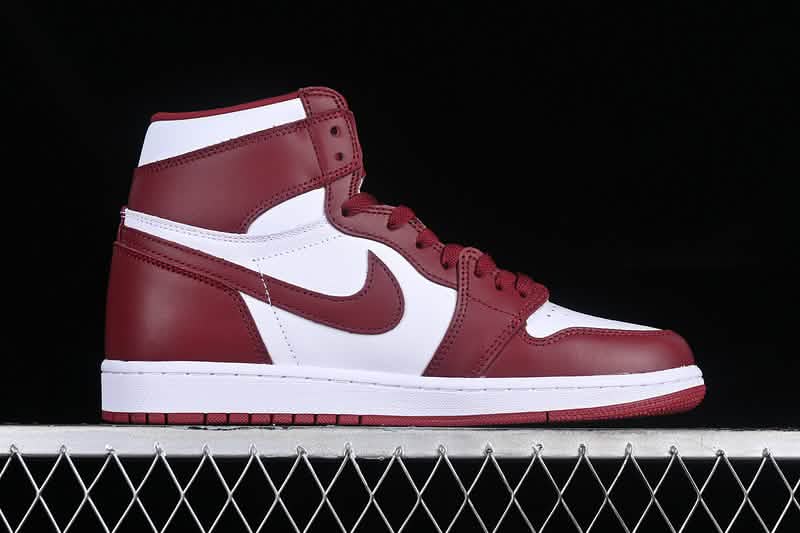 Nike Air Jordan 1 - Burgundy - burgundy / 36