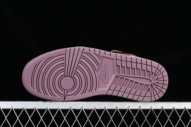 Nike Air Jordan 1 - Coral pink