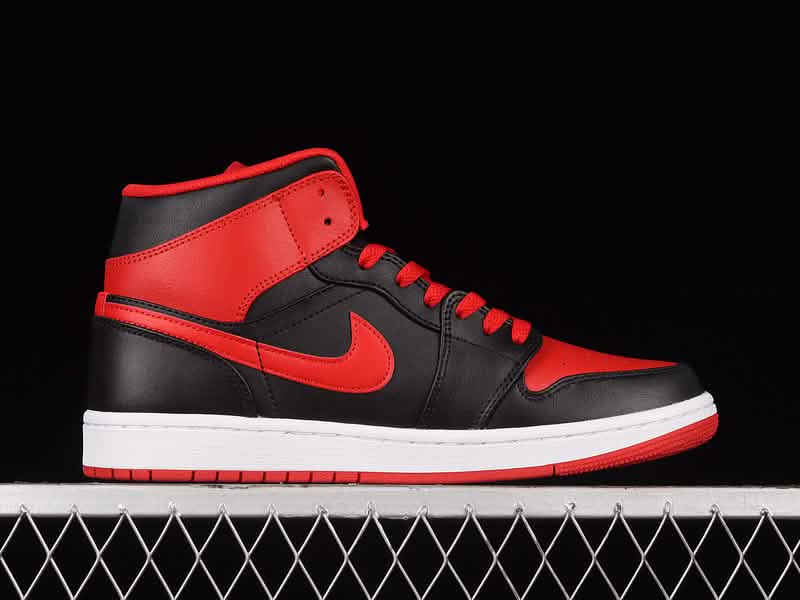 Nike Air Jordan 1 - Deep Red