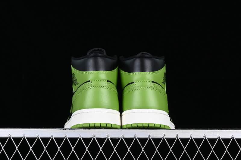Nike Air Jordan 1 - LIME GREEN