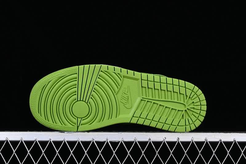 Nike Air Jordan 1 - LIME GREEN