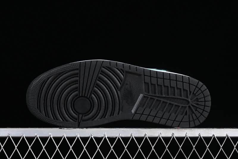 Nike Air Jordan 1 - Neon Turqoise