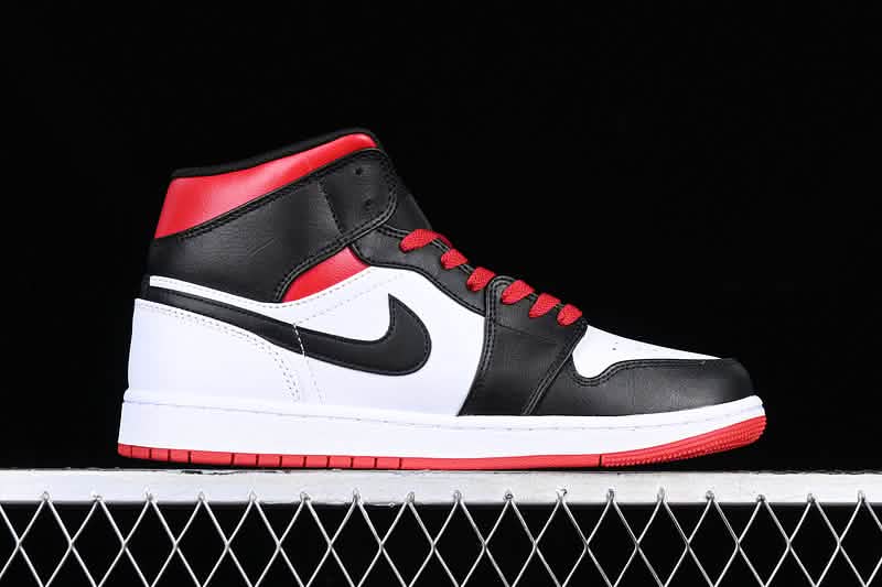 Nike Air Jordan 1 - NITRO RED - Red / 36