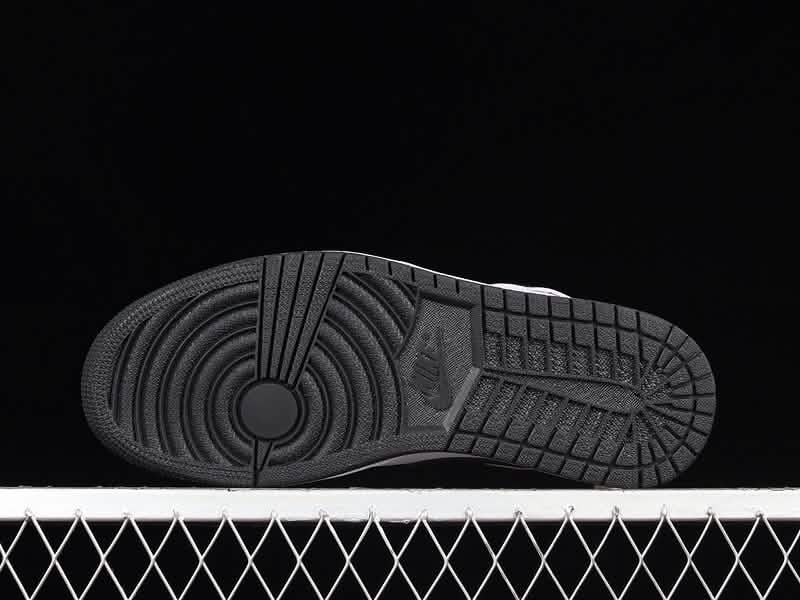 Nike Air Jordan 1 - Pink