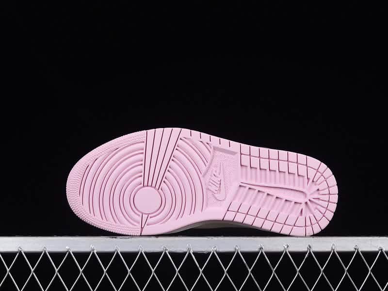 Nike Air Jordan 1 - Purple World