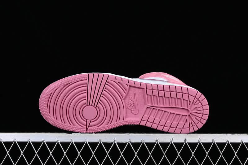 Nike Air Jordan 1 - Retro Pink