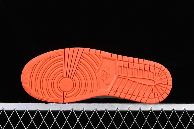 Nike Air Jordan 1 - ROYAL BLUE