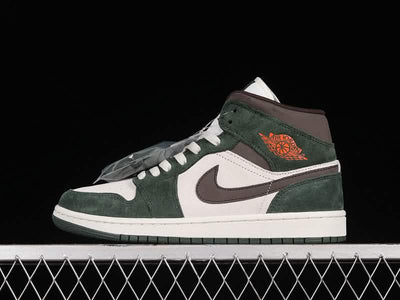 Nike Air Jordan 1 - Royal Green – hover