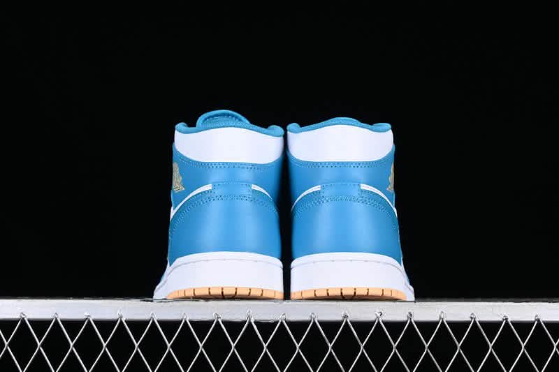 Nike Air Jordan 1 - SPACE BLUE